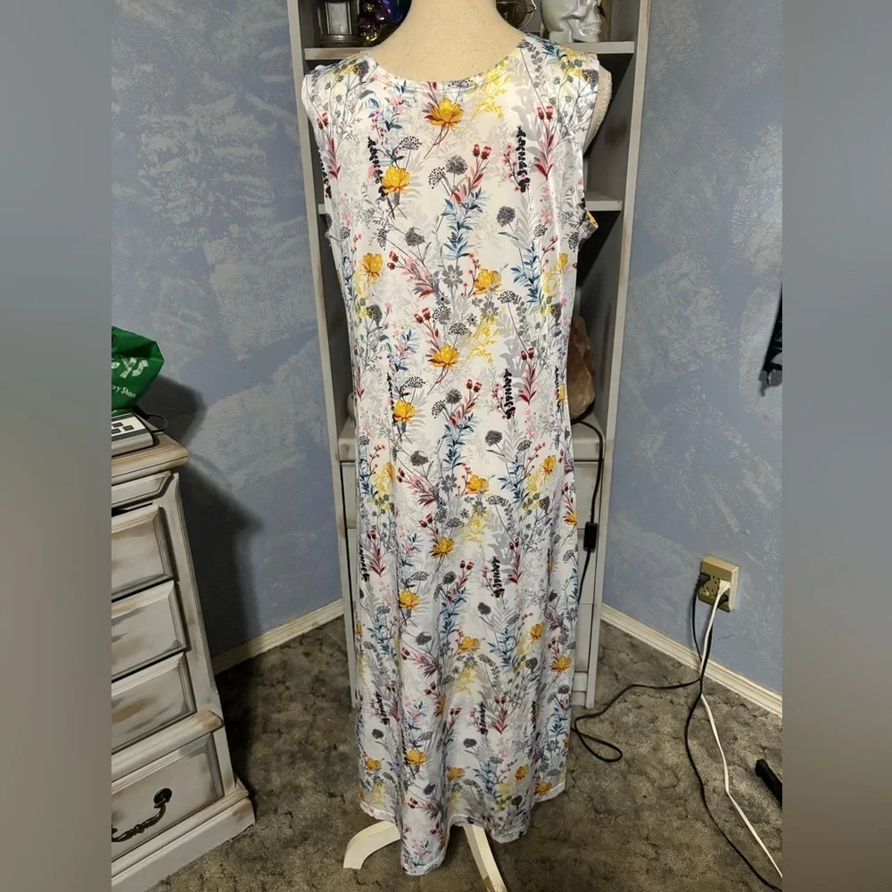 Papillon Floral Sleeveless Maxi Dress White Yellow Blue Size Large - Picture 8 of 10